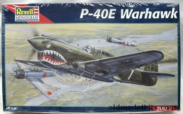 Revell 1/32 P-40E Warhawk of Ace Colonel Robert L. Scott - Commanding Officer of China-based 23rd Fighter Group 'Flying Tigers', 85-4664 plastic model kit